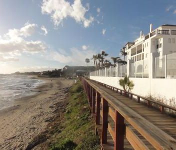 Spacious duplex apartment in a beachfront for temporal rentals! - Photo 2