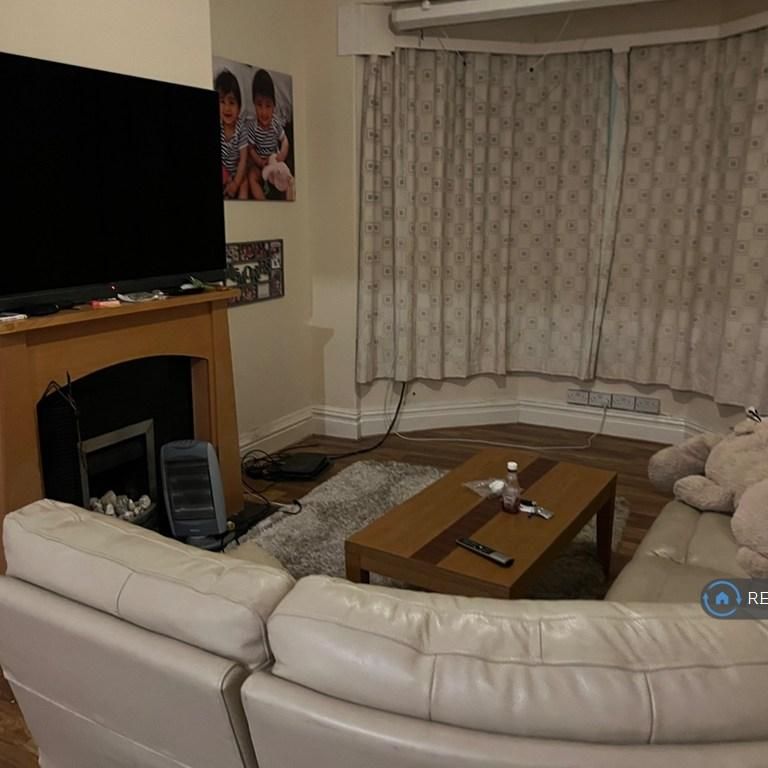 4 bedroom terraced house to rent - Photo 1