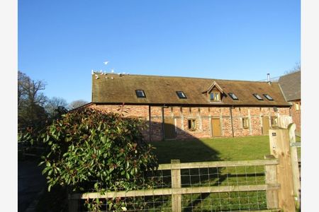 The Old Farm Barn, Stapleton, Shrewsbury, Shropshire, SY5 7EF - Photo 4