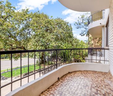 Updated 2 bedroom unit that will tick all the boxes! - Photo 2