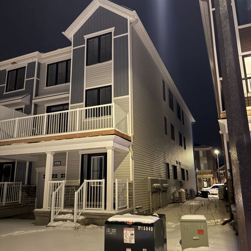 For Lease - 609 QUILTER Row, Stittsville - Munster - Richmond, Ontario - Photo 1