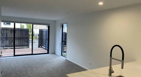 Be the first on Colombo - Photo 2