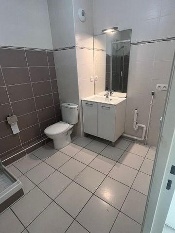 Location Appartement 2 pièces 45m² - Photo 3