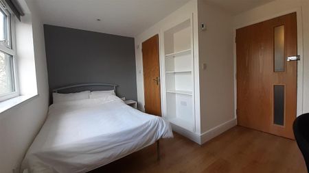 1 bedroom in a house share to rent - Photo 5