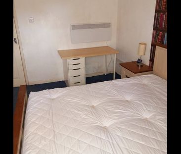 2 Bed Terraced House, Percy Drive, M5 - Photo 6