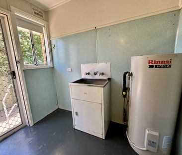 Neat & Convenient 1-Bedroom Unit in South Tamworth - Photo 4