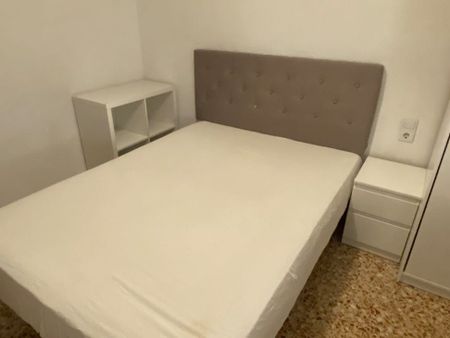 Calle Esteban Ballester, Valencia, Valencian Community 46022 - Photo 3