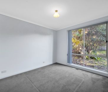 37 Yiman Street, Waramanga Australia - Photo 4