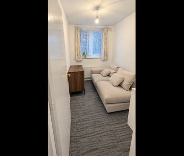 2 Bed Flat, Babington Road, SW16 - Photo 1