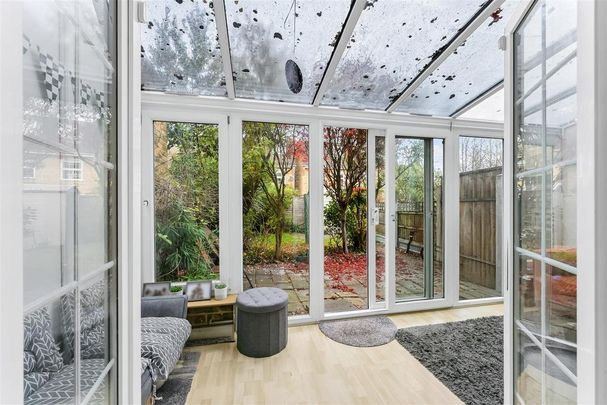 4 bedroom semi-detached house to rent - Photo 1