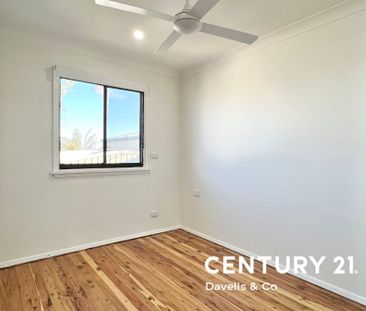 Three Bedroom Updated Home! - Photo 3