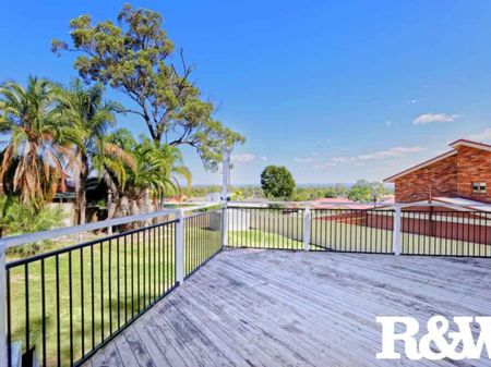 RENOVATED FAMILY HOME - Photo 3