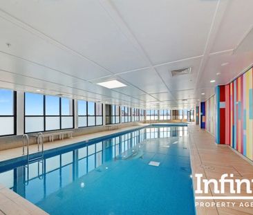 ULTRAMODERN LIVING 1 BEDROOM - Photo 3