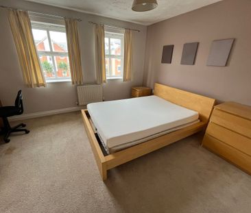 4 bed house to rent in Hesper Road - Photo 4