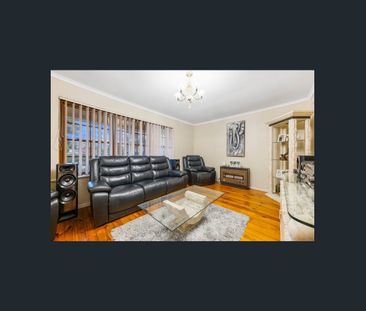 Stunning 4 bedroom family home with Solar system - Photo 1