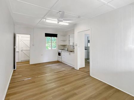 Renovated Unit in Newtown - Photo 4