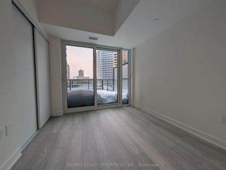 120 Broadway Avenue #811 - Photo 5