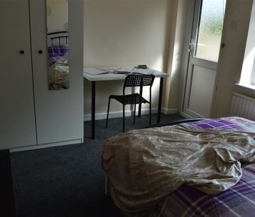 Pen Park Road, Southmead - Photo 3