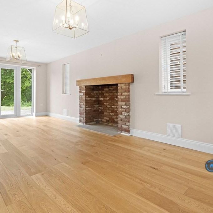 5 bedroom detached house to rent - Photo 1
