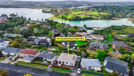 4 Bedrooms in Shelly Park - Photo 4