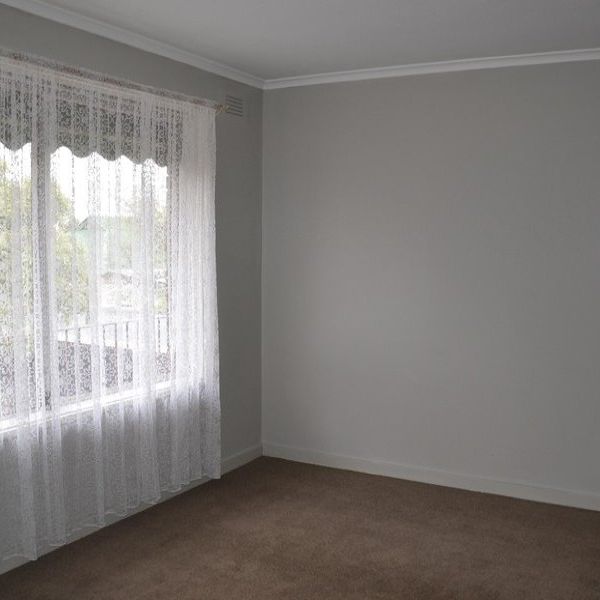 1-Bedroom Apartment in Prime Location - Photo 1