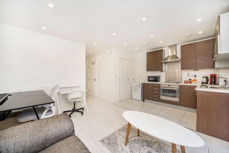 Studio to rent - Photo 4