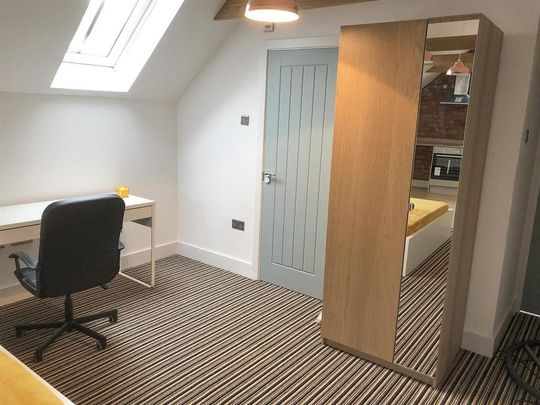 Studio to rent - Photo 1