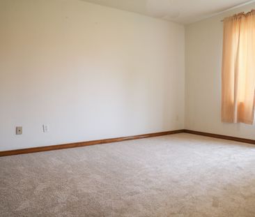 For Lease - 516 Springbank Avenue, Woodstock, Ontario - Photo 3