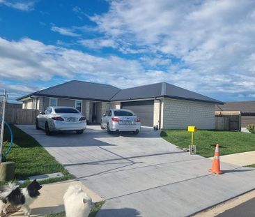 Spacious 4BR Home w/ Extras in Coastlands - Photo 6