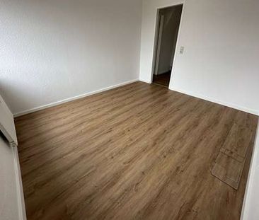 Wohnen über zwei Etagen- 5. OG = DG - Süd-Balkon- Lift + Extra Arbeitsplatz - Photo 1