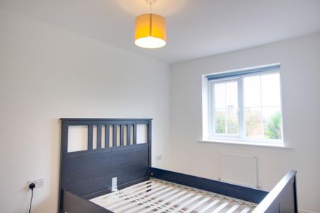 3 bedroom terraced house to rent - Photo 2