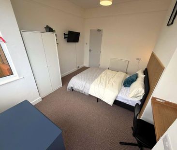 1 bedroom in a house share to rent - Photo 6