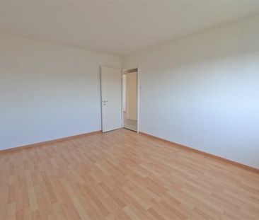 Geräumige und helle 4 Zimmer Wohnung in Zentrumsnähe. Ohne Balkon - Photo 3