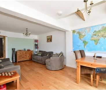 4 bedroom bungalow to rent - Photo 4