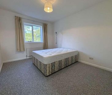 Simmons Place, Staines-upon-thames, Surrey, TW18 - Photo 5