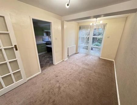 3 Bedroom Semi Detached Available Arranging tenancy - Photo 2