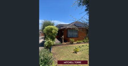 Neat & Tidy Family Home in Prime Location - Photo 3