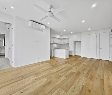 Stunning Apartment Only a Stones Throw to Everything! - Photo 5