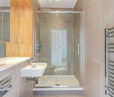 Superb centrally located studio apartment in the heart of Rickmansw... - Photo 2