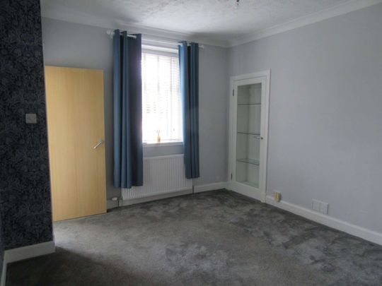 Spacious semi-detached house situated on the edge of Dumfries, with easy access to the A75. - Photo 1