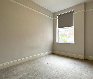 4 bedroom terraced house to rent - Photo 4