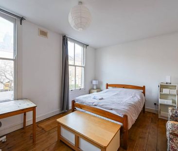 Studio to rent - Photo 6