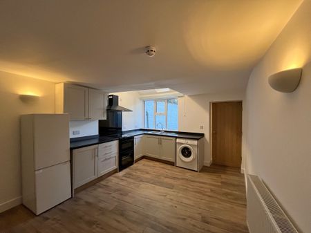 Dove Bank, Uttoxeter - Photo 3