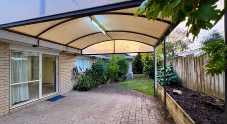 4-BEDROOM IN EAST TAMAKI - Photo 4