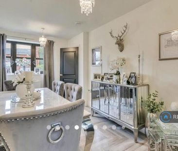 4 bedroom detached house to rent - Photo 3