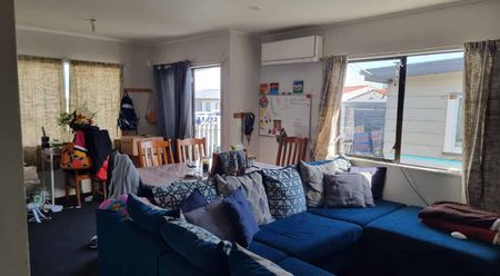 Tidy 2 bedroom - Photo 4