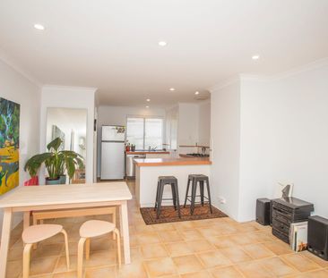 Spacious 2x1 Apartment only 10 minutes from the Beach! - Photo 4