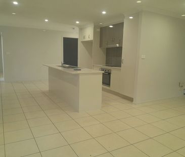 Great 4 Bedroom Home In Westdale - Photo 6