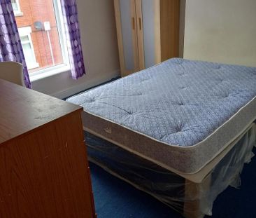 3 bedroom terraced house to rent - Photo 5