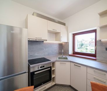 Pronájem bytu 1+kk a garsoniéry 33 m² - Photo 2